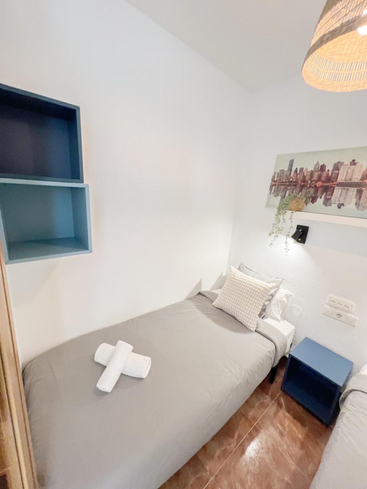 Cozy & Bright Flat Torremolinos Centre Apartment Bagian luar foto